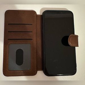 COPY - iPhone XS: cracked on the back so will be selling for good price. Functi…